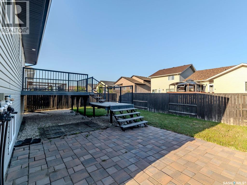 Photo 35 of 122 Mccallum Lane, Saskatoon SK