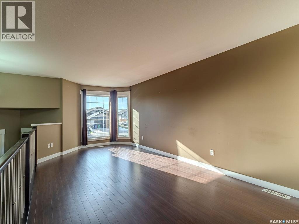 Photo 14 of 122 Mccallum Lane, Saskatoon SK