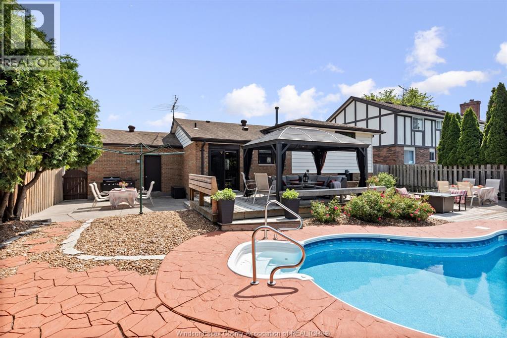 Photo 3 of 12680 Kimberly Drive, Tecumseh ON