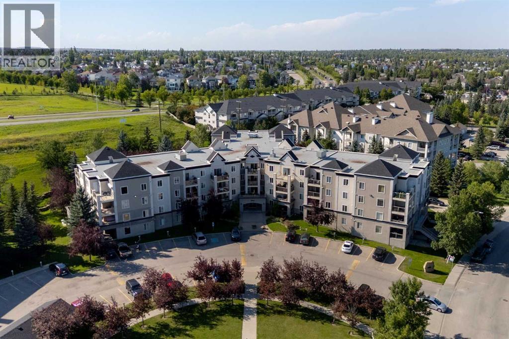 114, 6000 Somervale Court SW, Calgary, Alberta