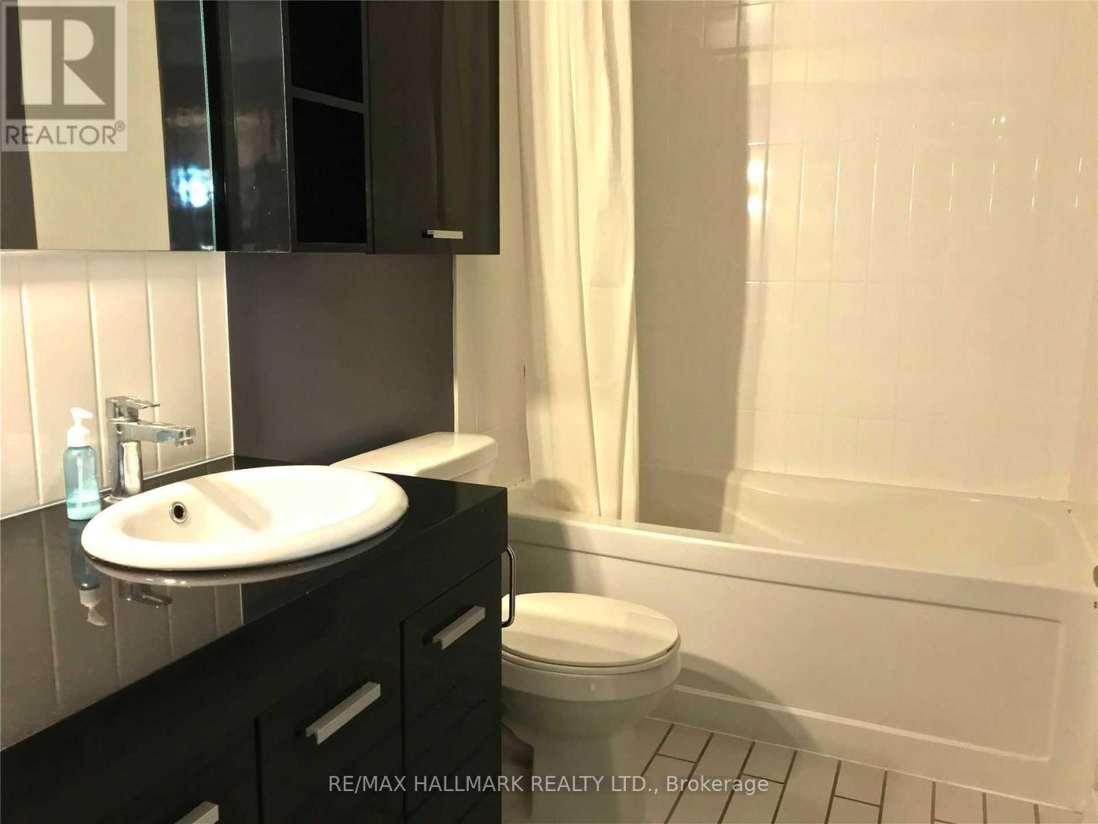 Photo 2 of 1725 19 Singer Court, Toronto ON