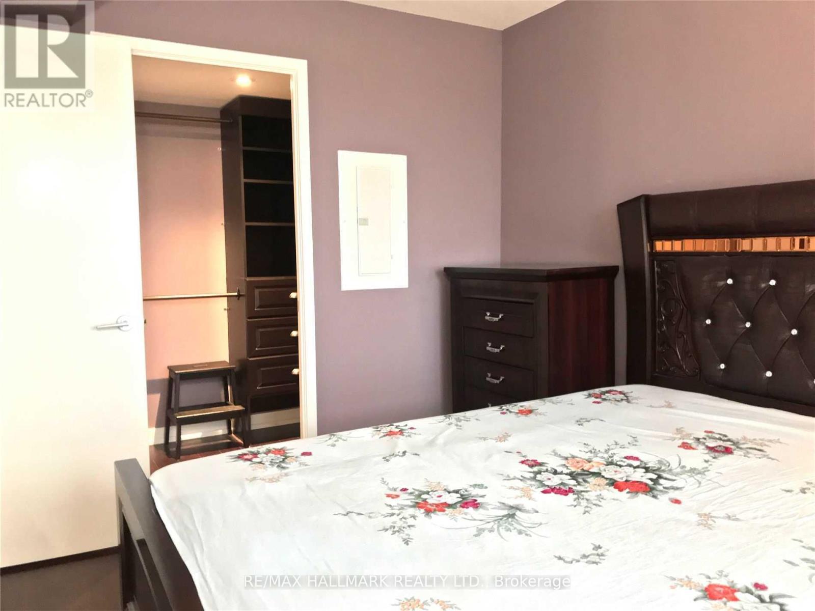 Photo 1 of 1725 19 Singer Court, Toronto ON
