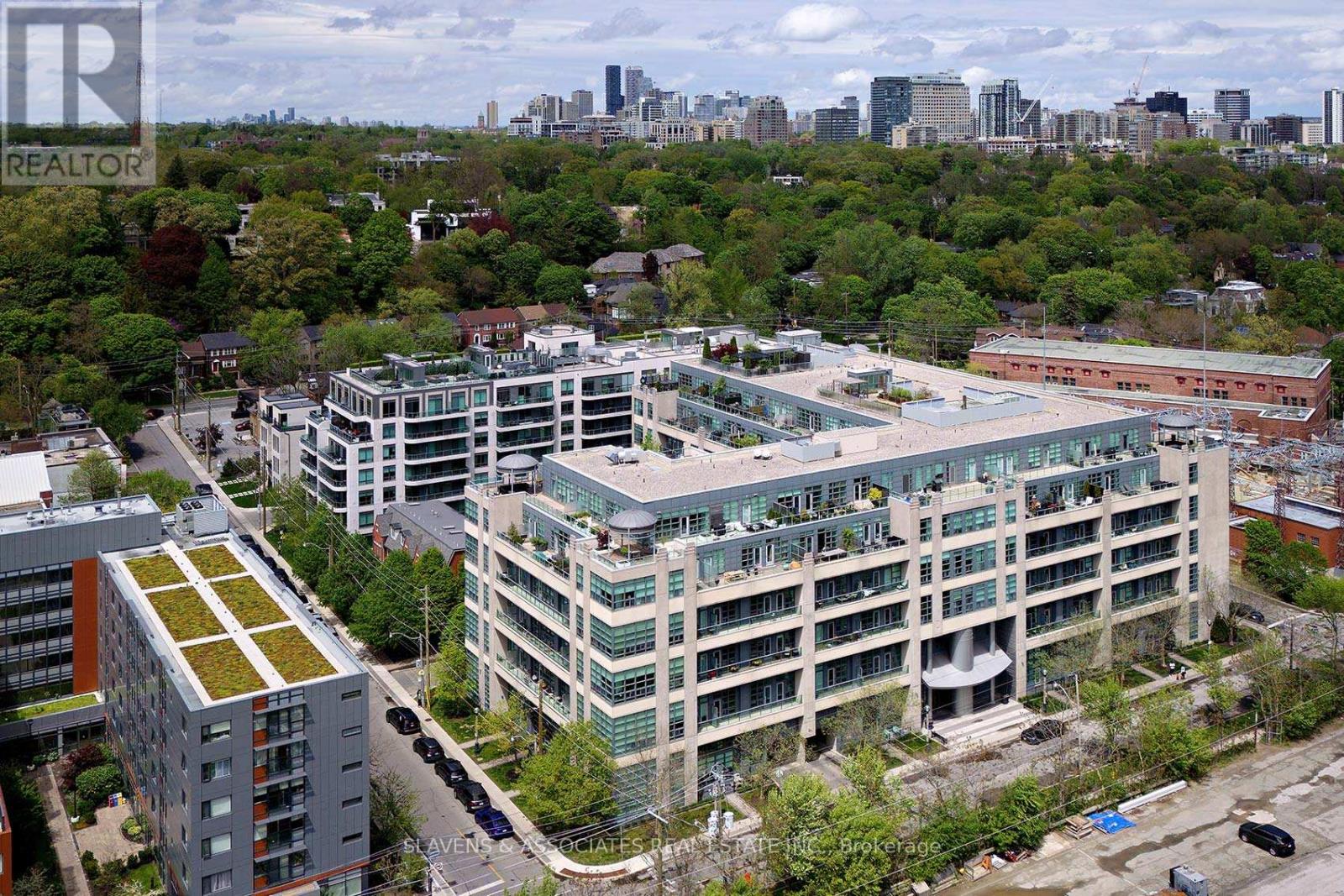 Photo 15 of 408 380 Macpherson Avenue, Toronto ON