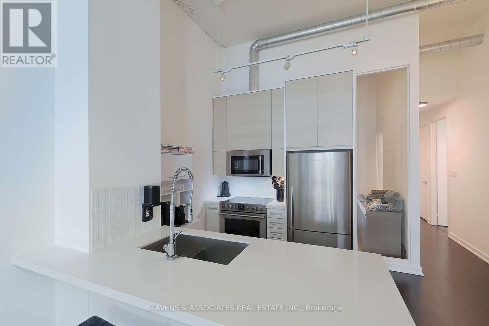 Photo 26 of 408 380 Macpherson Avenue, Toronto ON