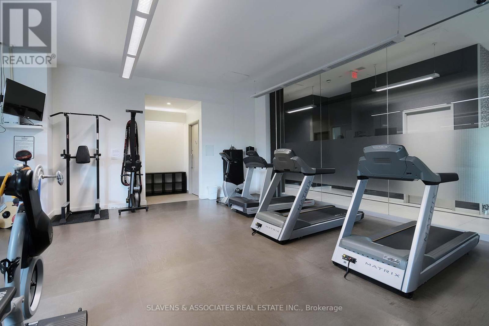 Photo 2 of 408 380 Macpherson Avenue, Toronto ON
