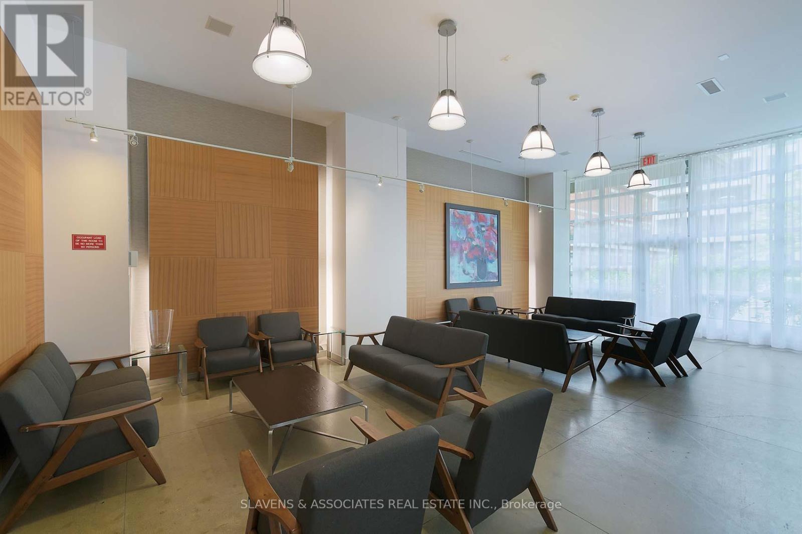 Photo 12 of 408 380 Macpherson Avenue, Toronto ON