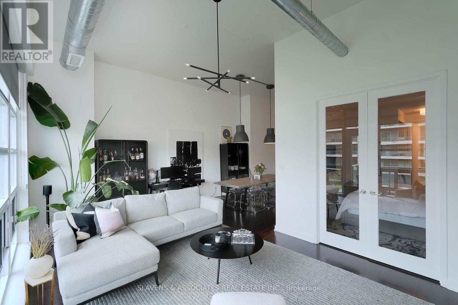 Photo 30 of 408 380 Macpherson Avenue, Toronto ON