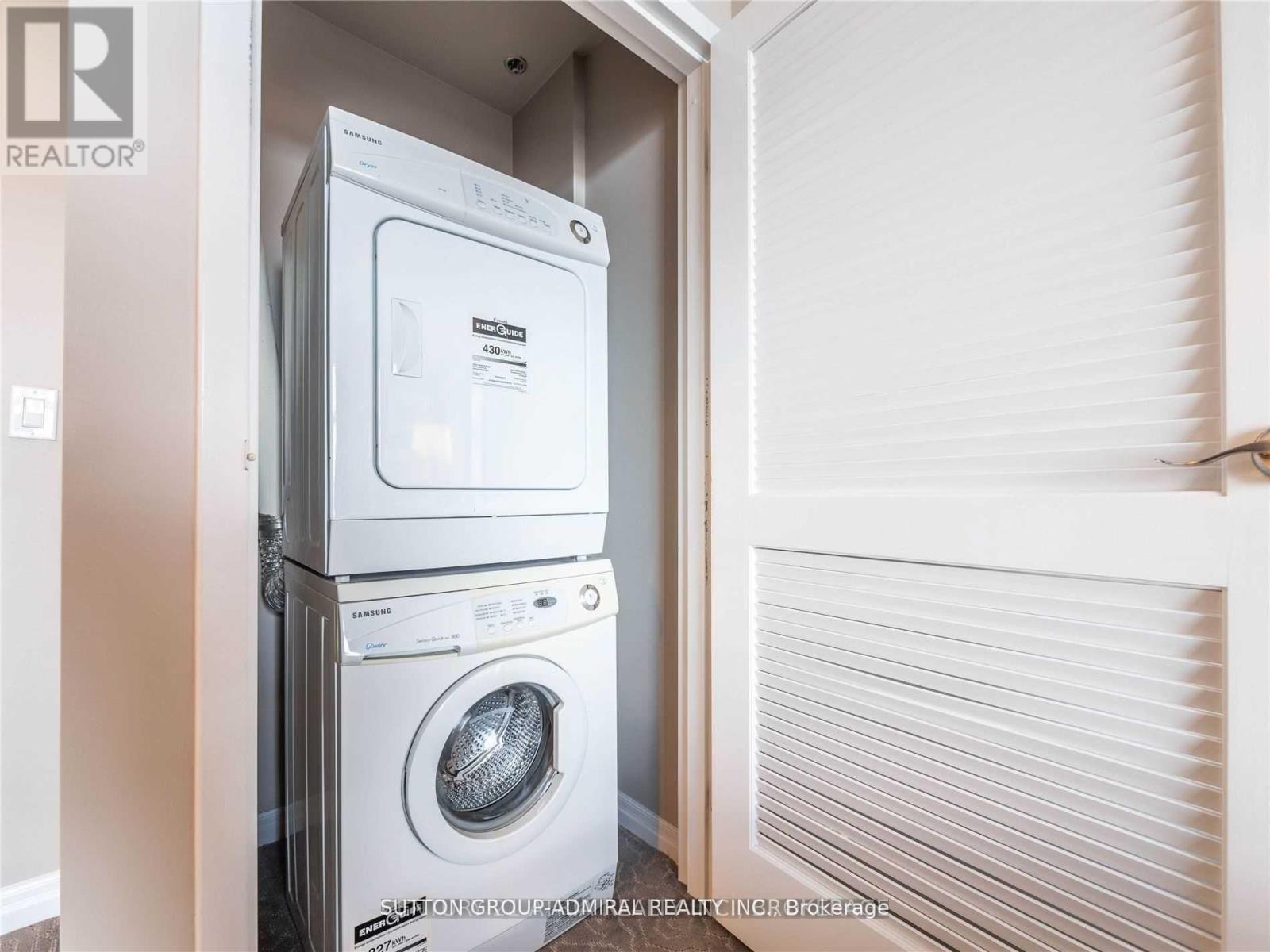 Photo 10 of 4302 1 King Street W, Toronto ON