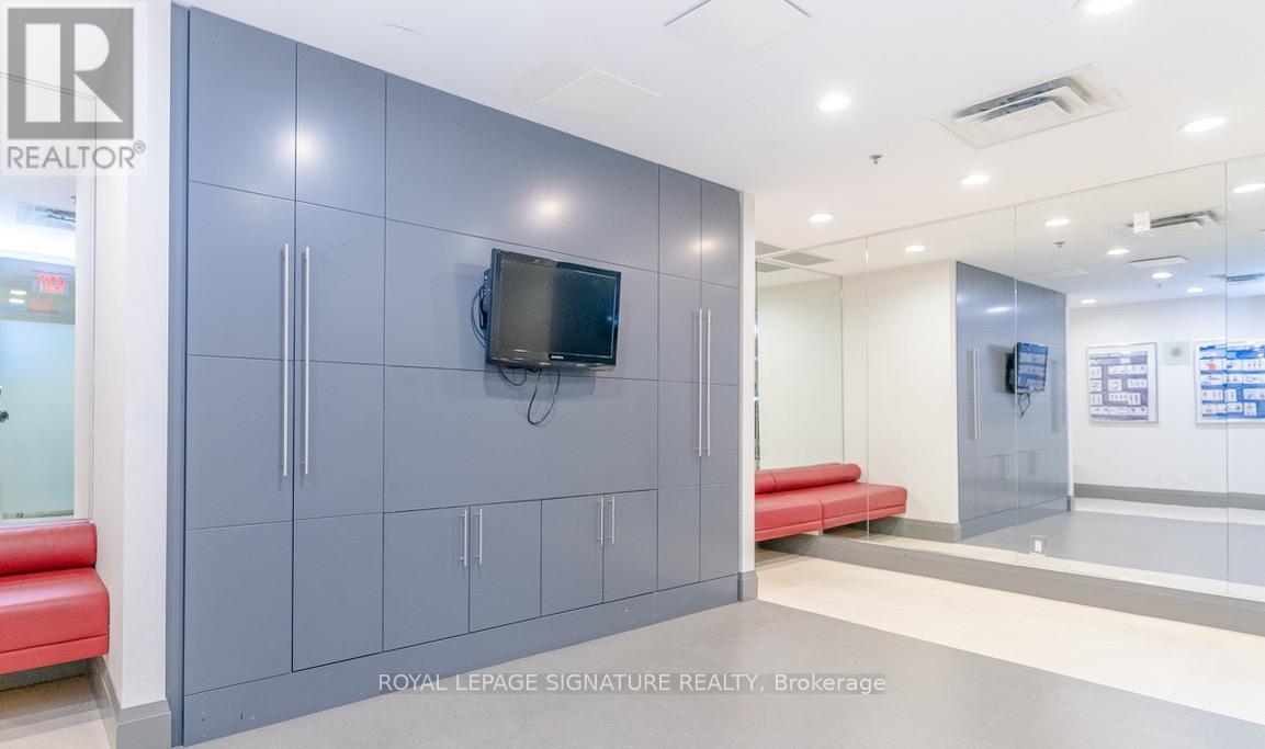 Photo 26 of 728 120 Dallimore Circle, Toronto ON