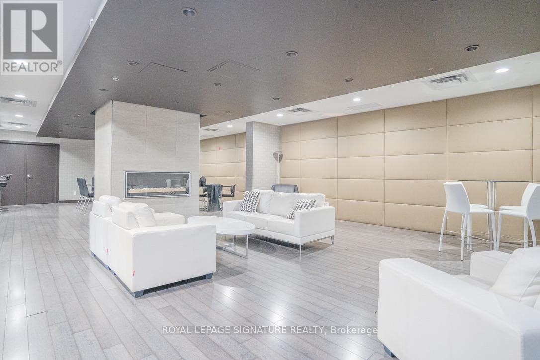 Photo 7 of 728 120 Dallimore Circle, Toronto ON