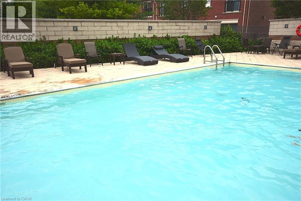 Photo 16 of 113 Georgian Drive Unit 19, Oakville ON