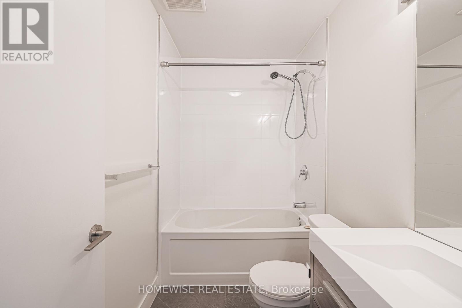 Photo 21 of R 01 293 Viewmount Avenue, Toronto ON