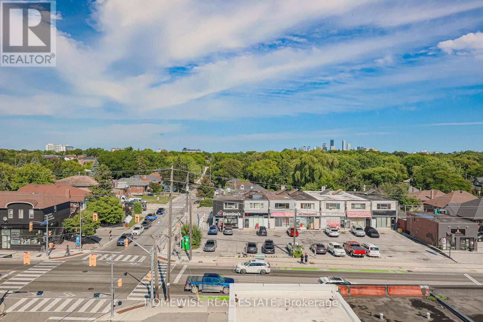 Photo 27 of R 01 293 Viewmount Avenue, Toronto ON