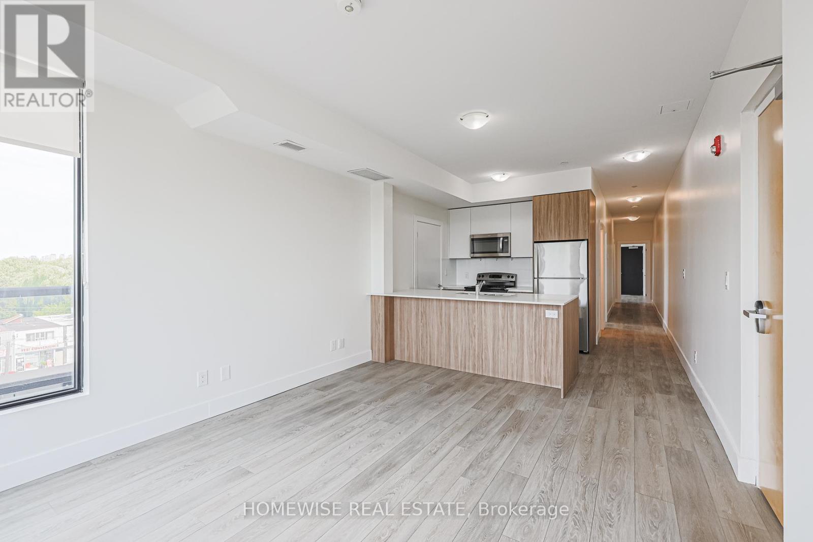 Photo 1 of R 01 293 Viewmount Avenue, Toronto ON