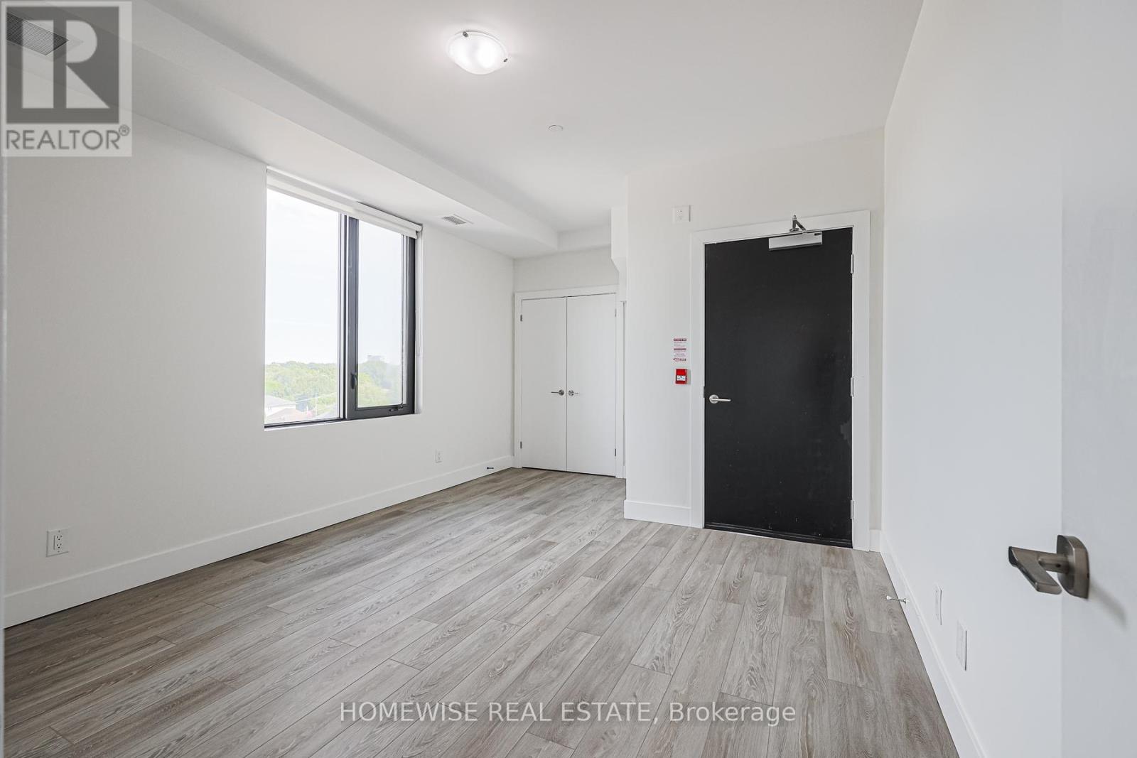 Photo 36 of R 01 293 Viewmount Avenue, Toronto ON