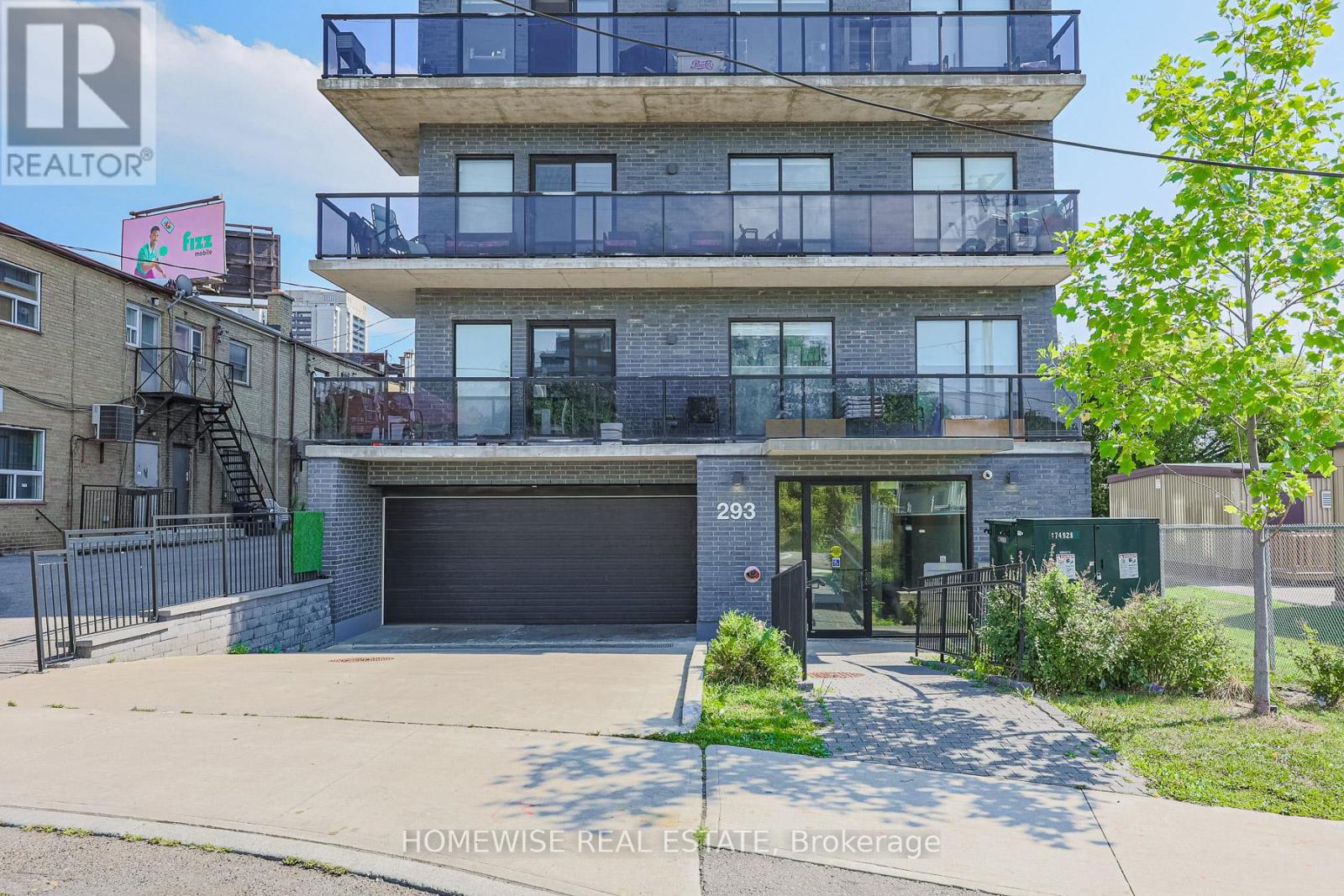 Photo 20 of R 01 293 Viewmount Avenue, Toronto ON