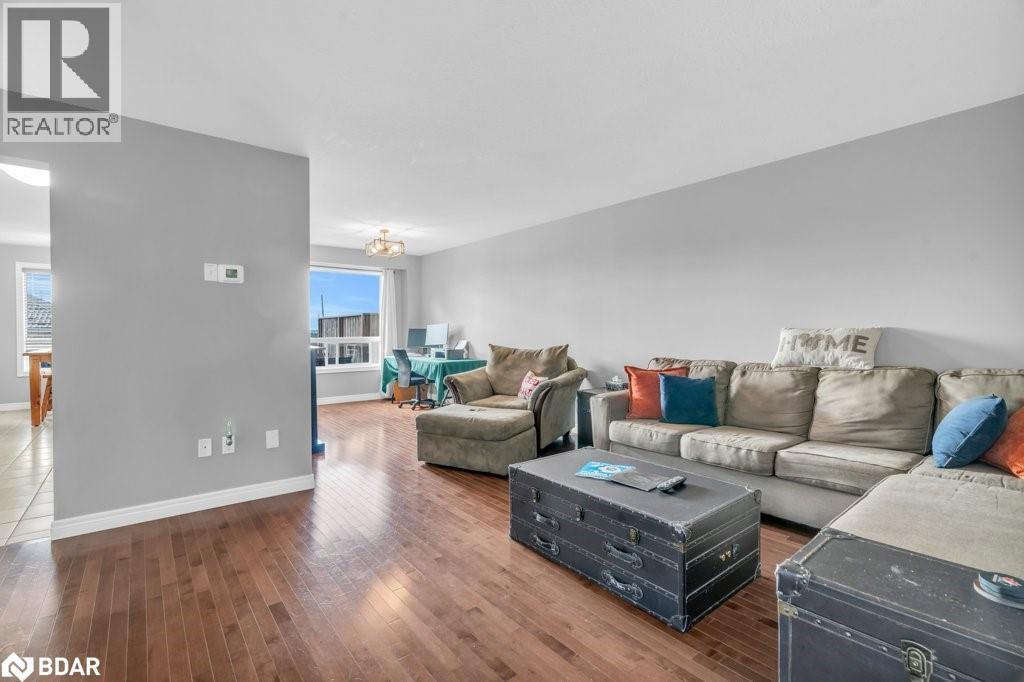 Photo 6 of 3 Davison Drive Drive, Guelph ON