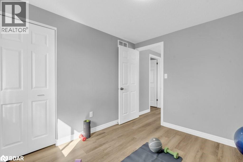 Photo 18 of 3 Davison Drive Drive, Guelph ON