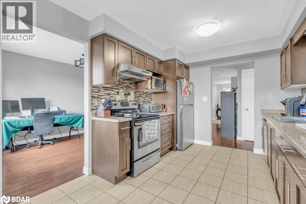 Photo 14 of 3 Davison Drive Drive, Guelph ON
