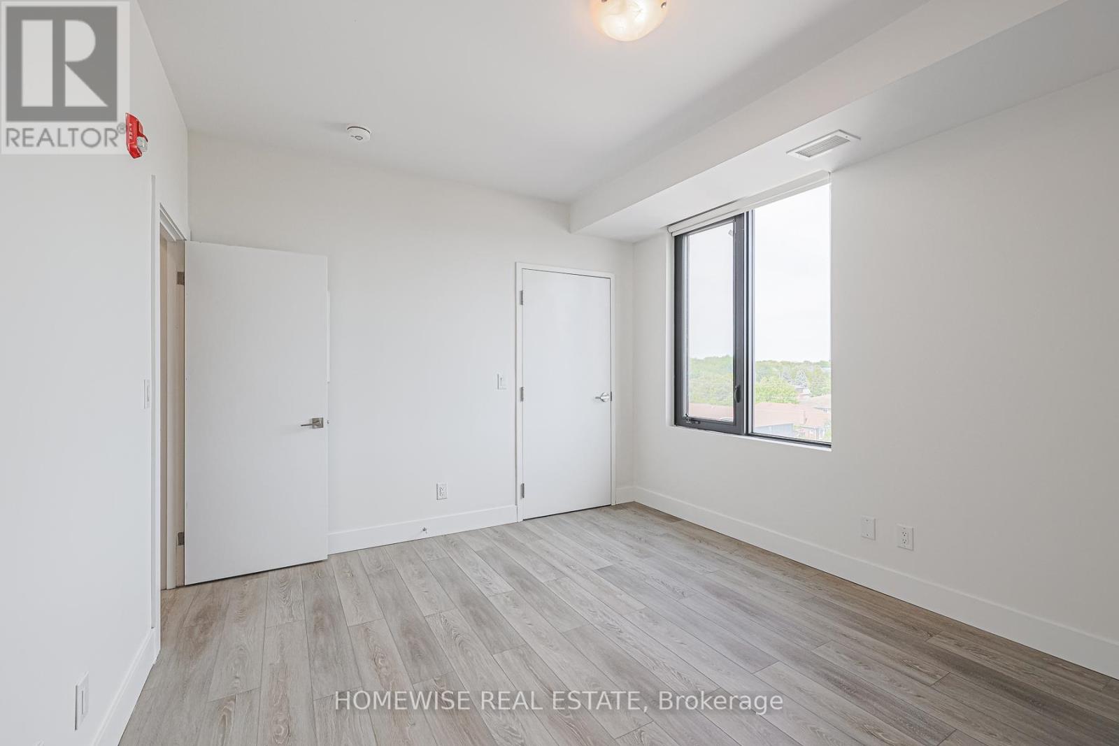 Photo 8 of R 01 293 Viewmount Avenue, Toronto ON
