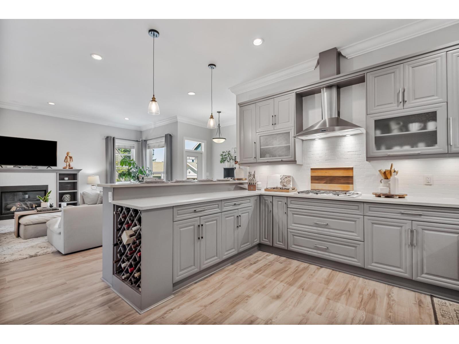 Photo 13 of 17421 1 A Avenue, Surrey BC