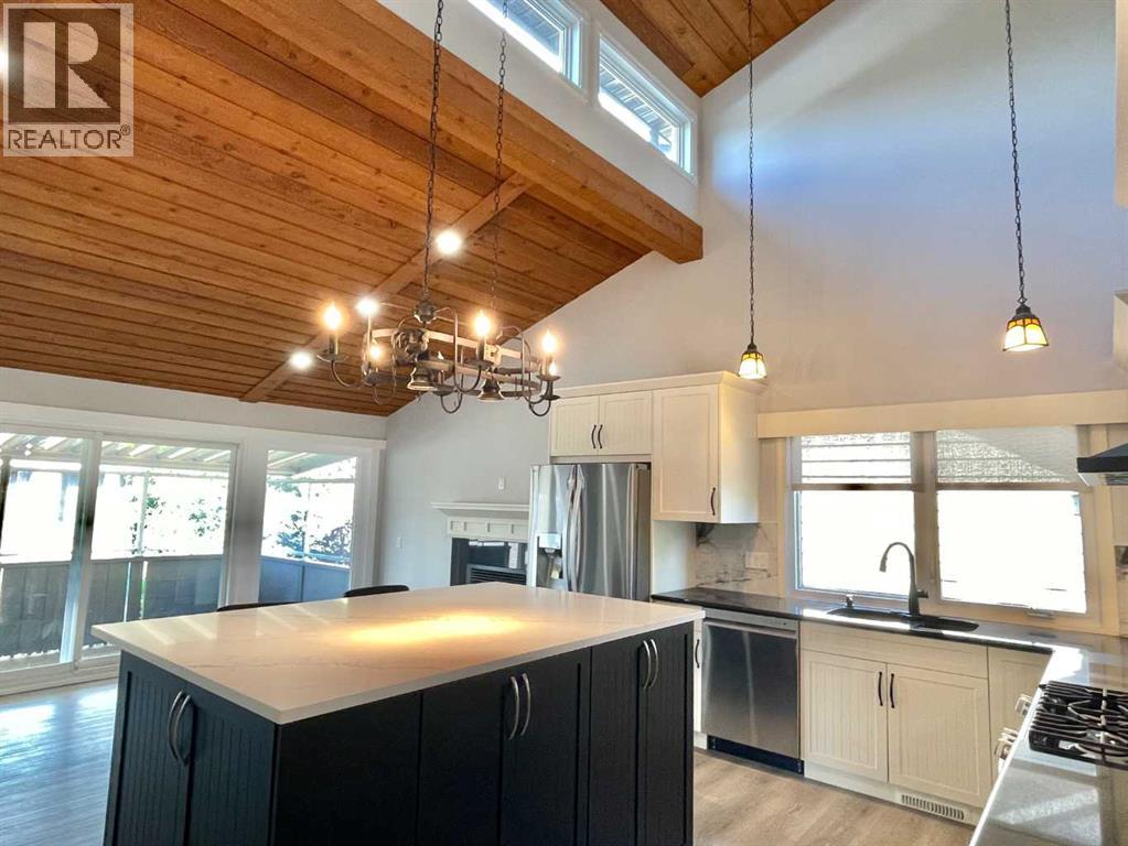 Photo 21 of 3020 Palliser Drive Sw, Calgary AB