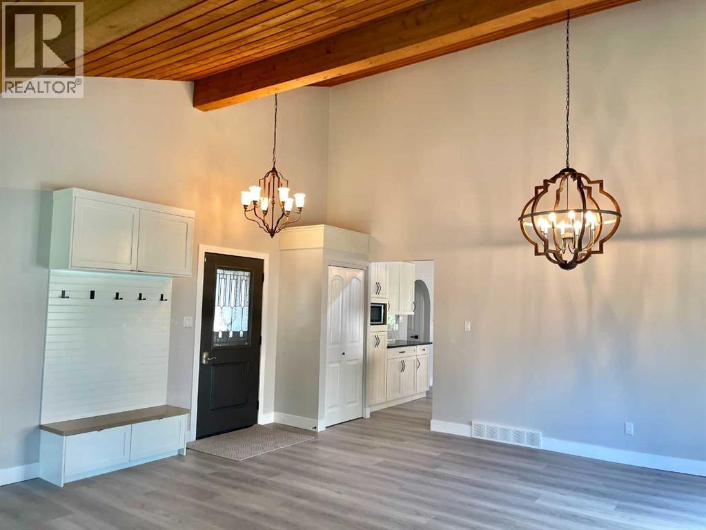 Photo 11 of 3020 Palliser Drive Sw, Calgary AB