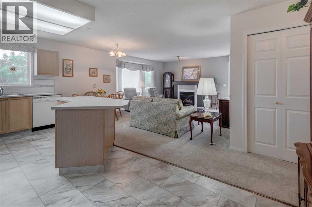 Photo 3 of 219 2850 51 Street Sw, Calgary AB