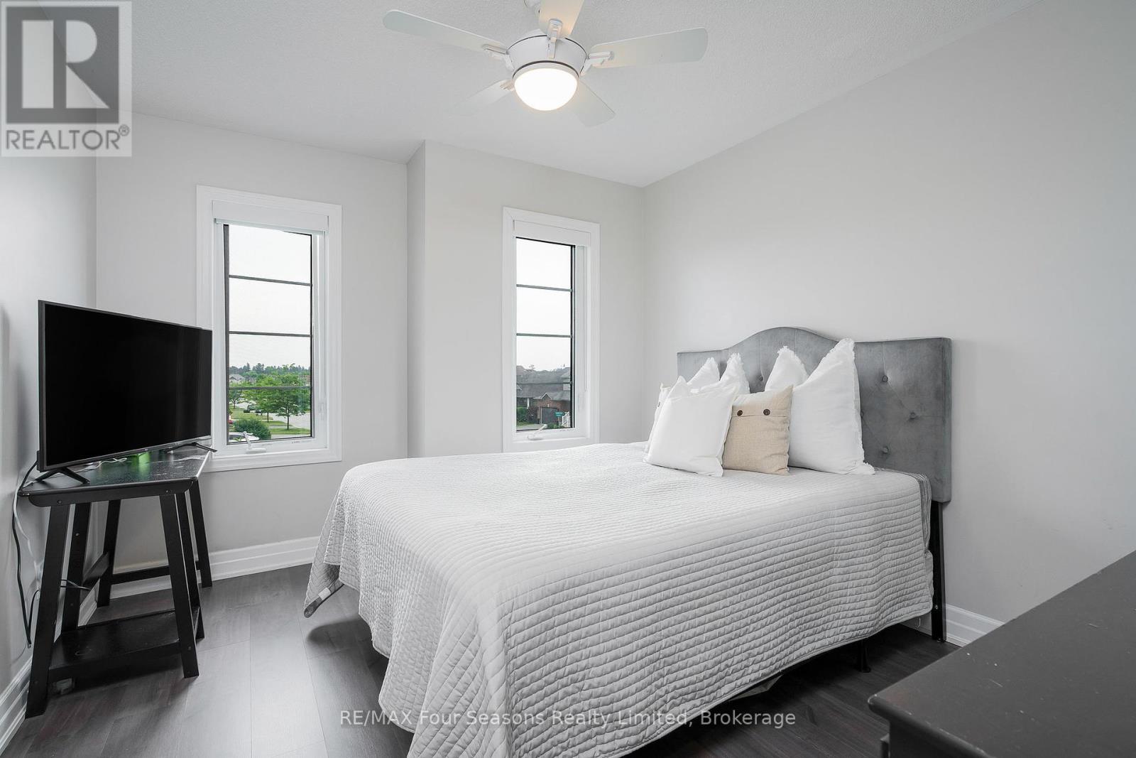 Photo 18 of 29 Wagner Crescent, Essa ON