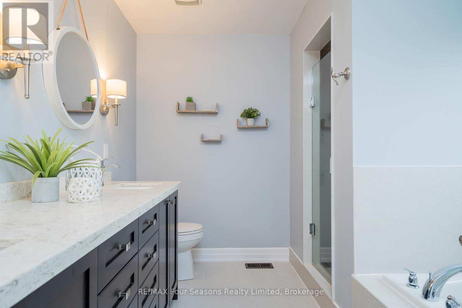 Photo 11 of 29 Wagner Crescent, Essa ON