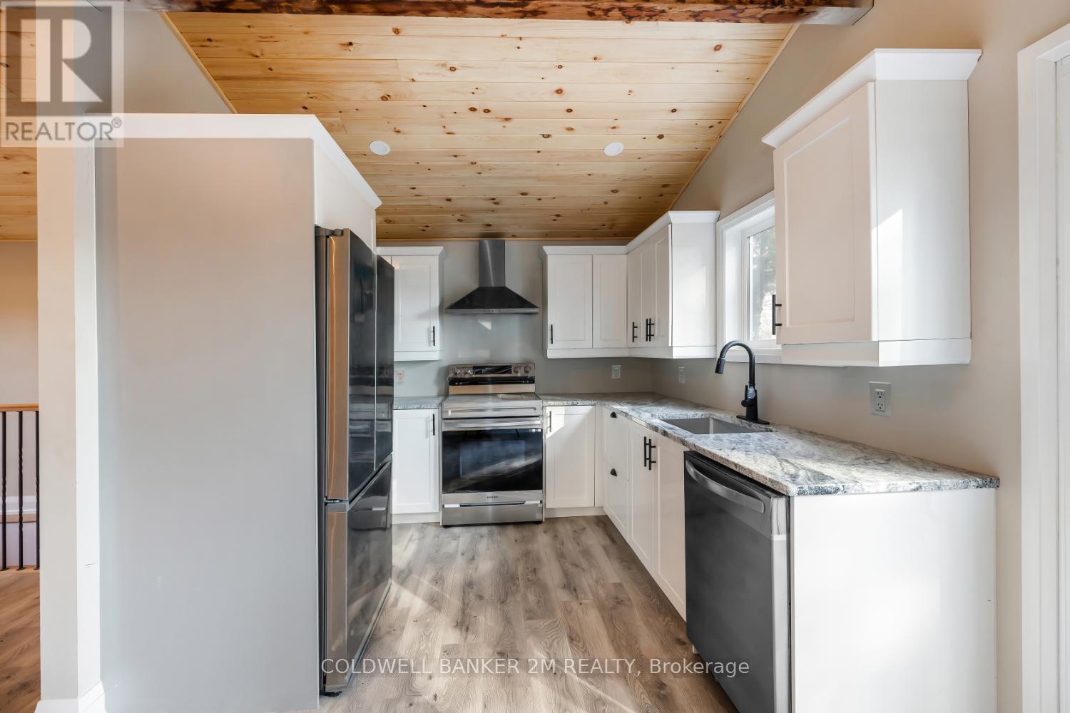 Photo 8 of 122 Mcgill Drive, Kawartha Lakes ON