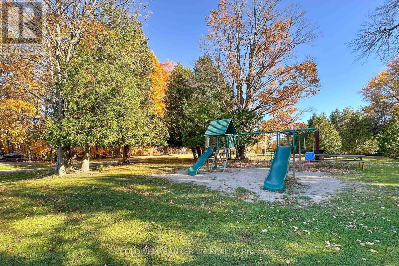 Photo 13 of 122 Mcgill Drive, Kawartha Lakes ON