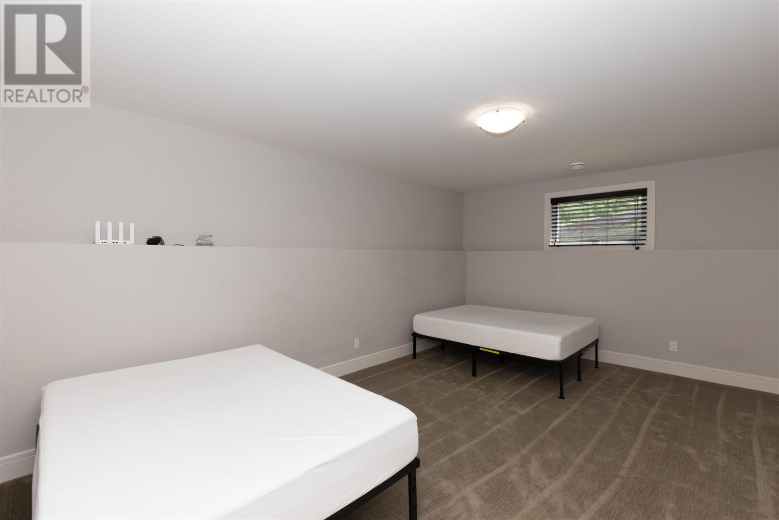 Photo 26 of 716 Lexington Cres, Thunder Bay ON