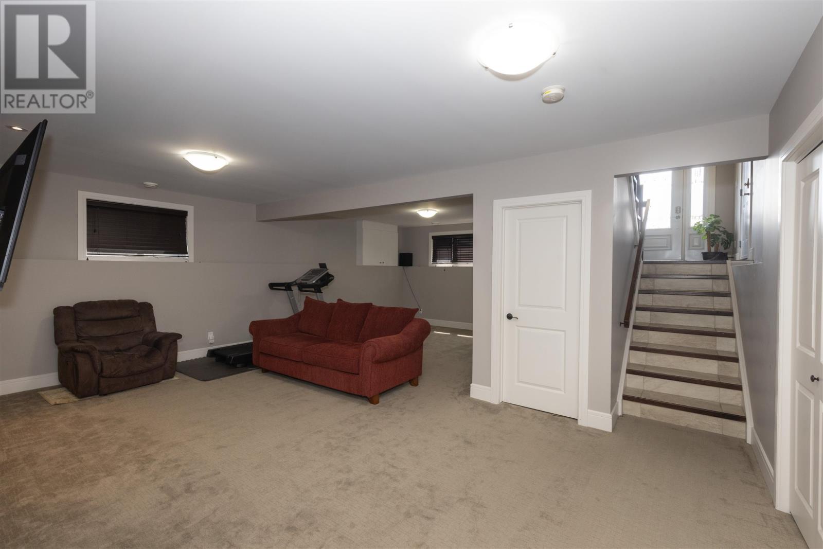 Photo 19 of 716 Lexington Cres, Thunder Bay ON