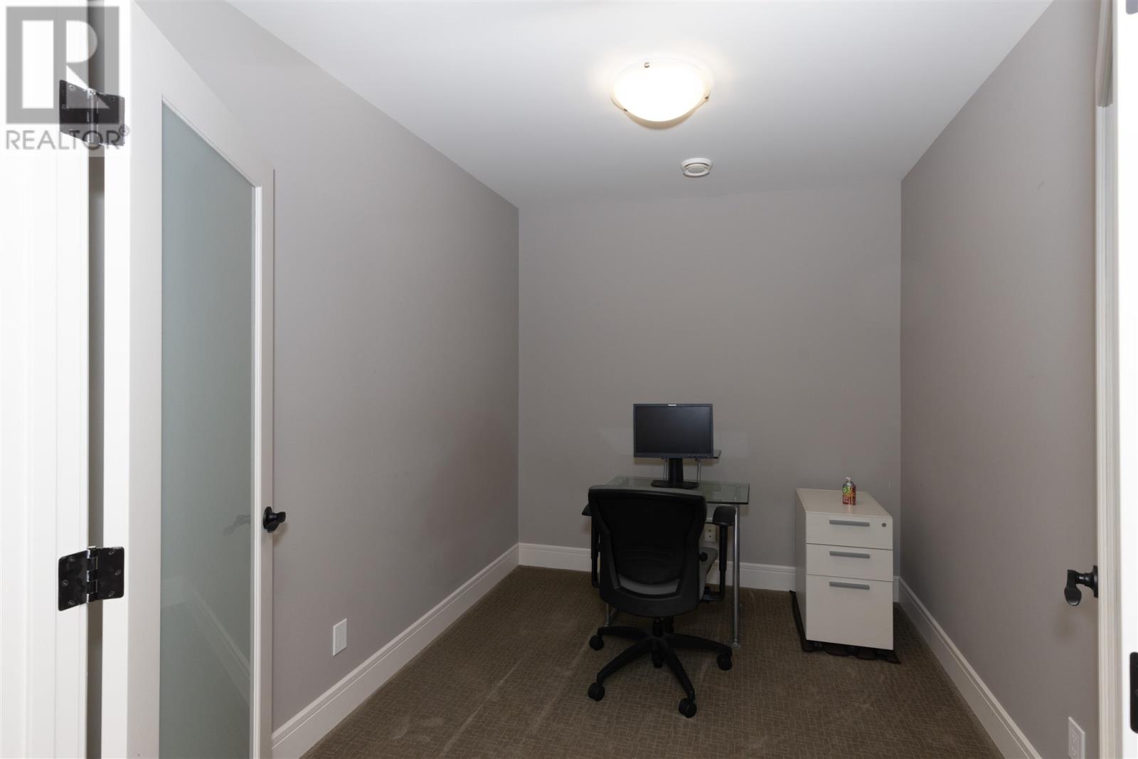 Photo 1 of 716 Lexington Cres, Thunder Bay ON