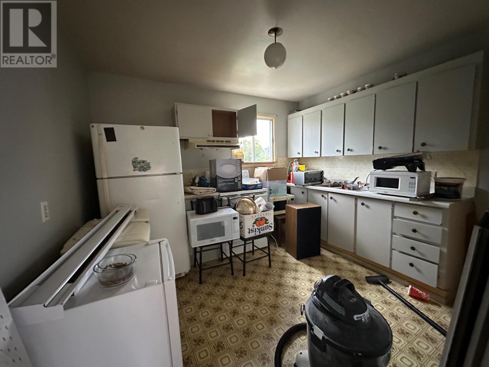 Photo 2 of 106 Quebec St, Schreiber ON