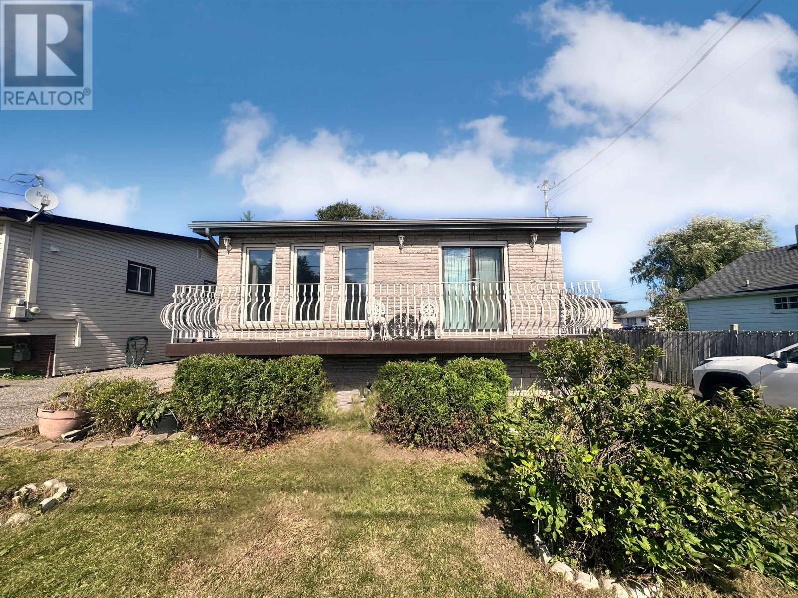 Photo 4 of 168 Valley St, Thunder Bay ON