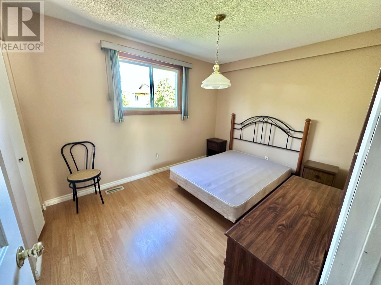 Photo 15 of 168 Valley St, Thunder Bay ON