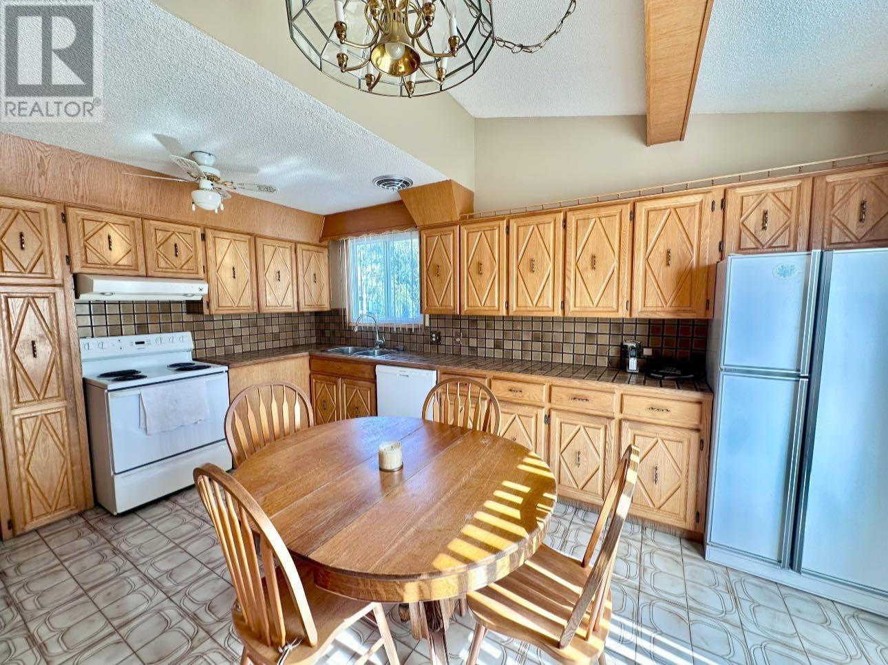 Photo 27 of 168 Valley St, Thunder Bay ON