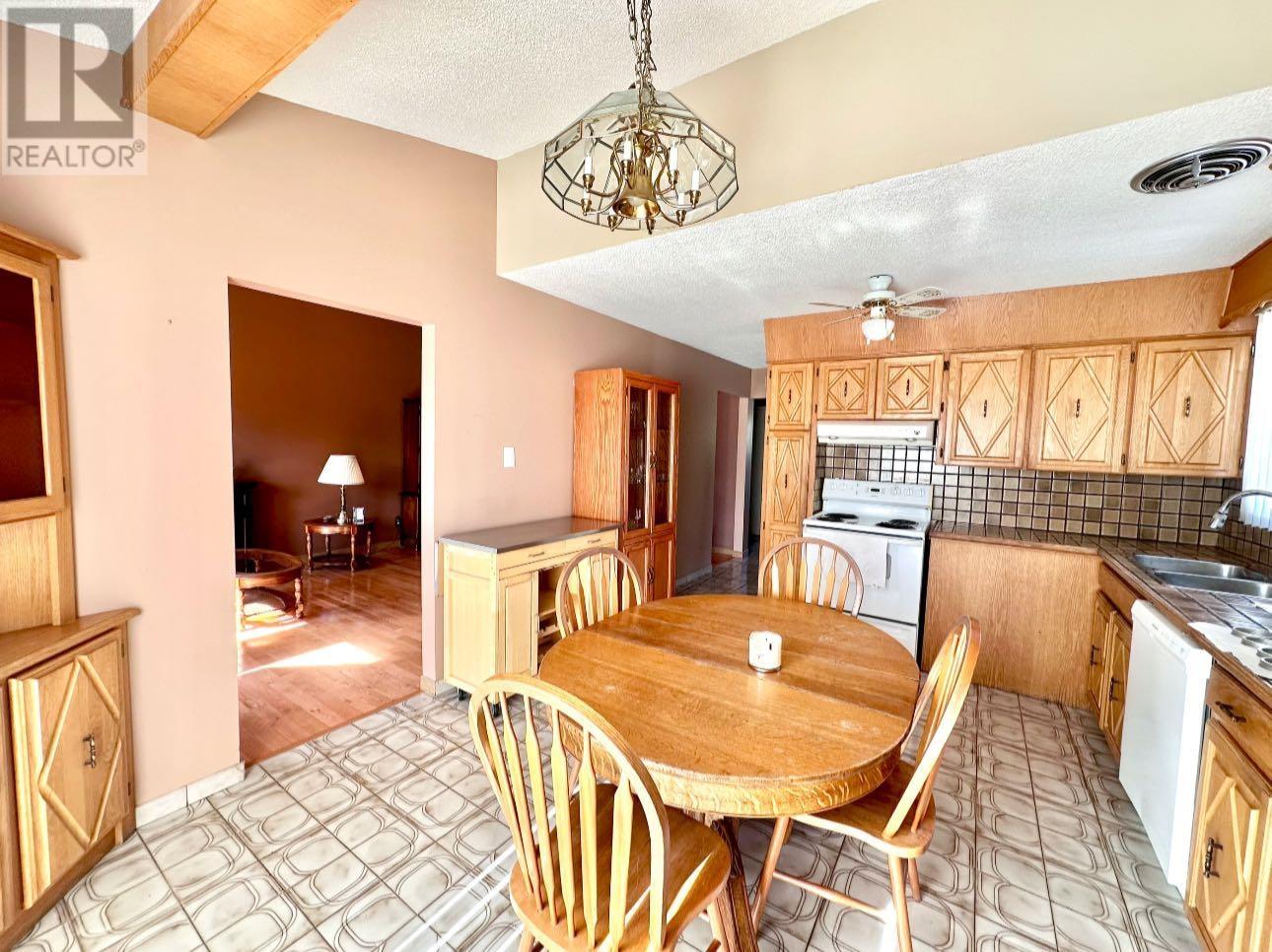 Photo 12 of 168 Valley St, Thunder Bay ON