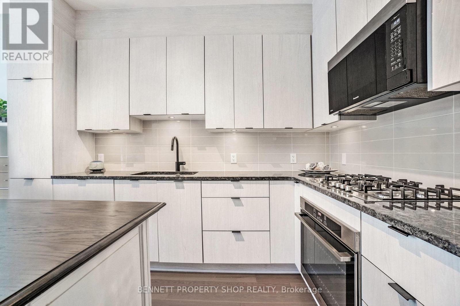 Photo 30 of 105 530 De Mazenod Avenue, Ottawa ON