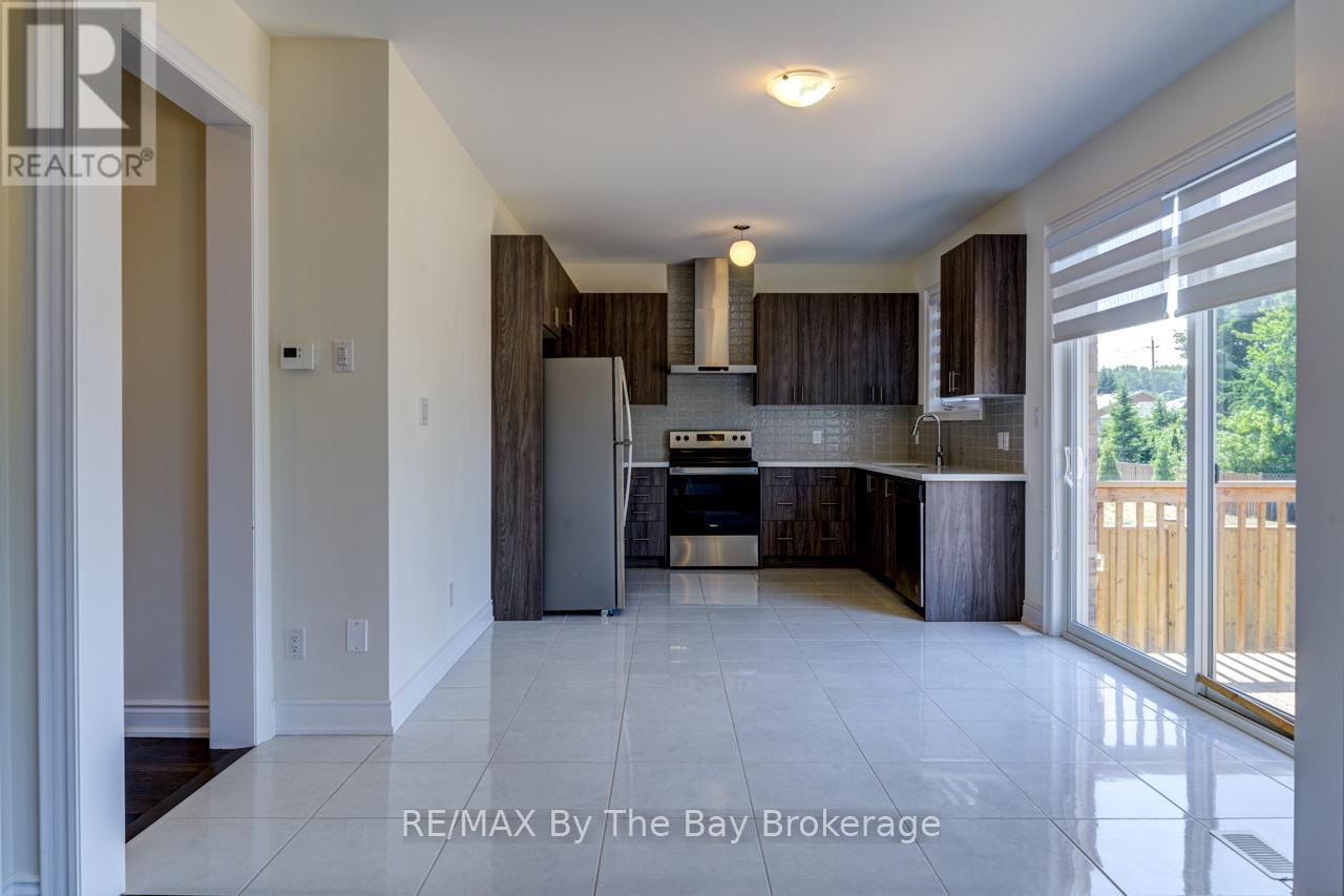 Photo 30 of 19 Beatrice Drive, Wasaga Beach ON