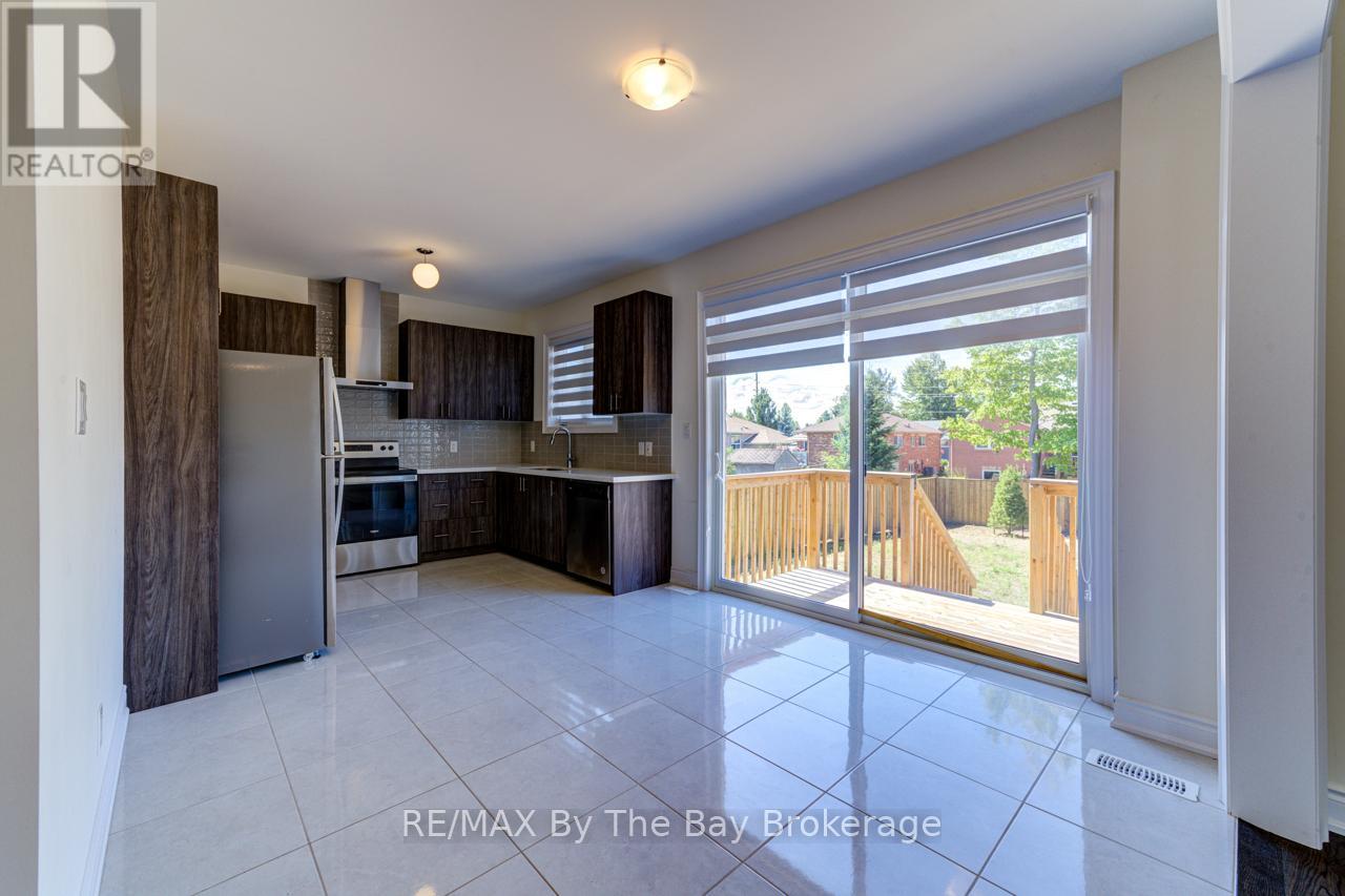 Photo 36 of 19 Beatrice Drive, Wasaga Beach ON