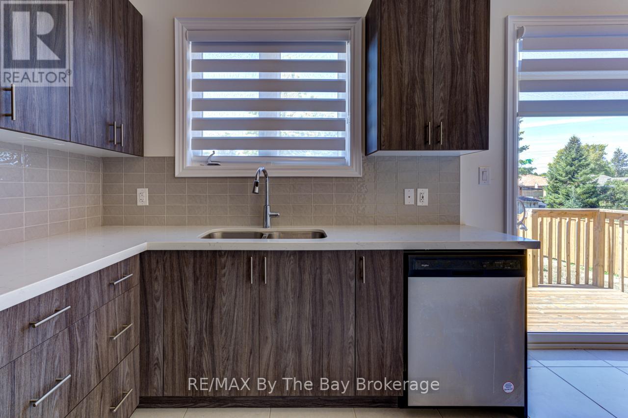 Photo 18 of 19 Beatrice Drive, Wasaga Beach ON