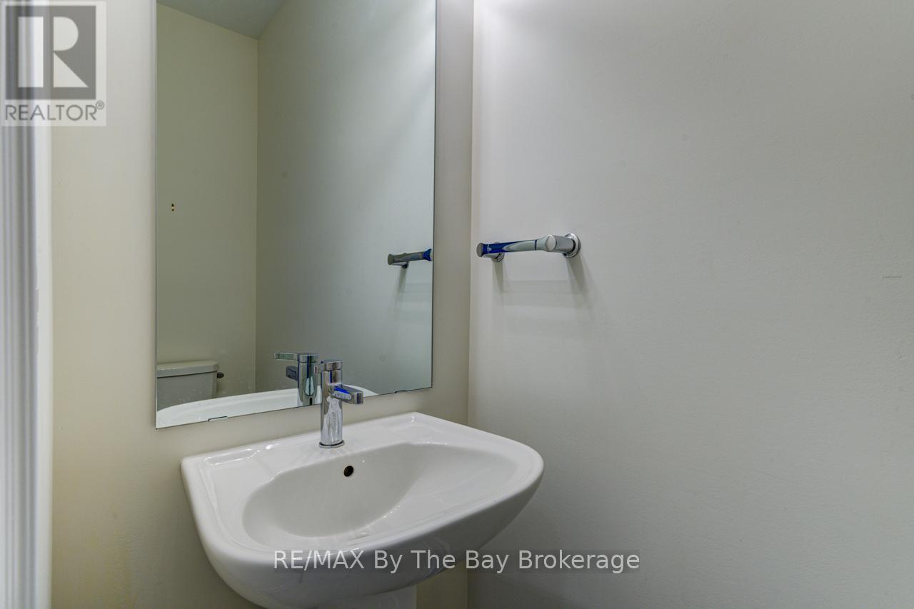 Photo 20 of 19 Beatrice Drive, Wasaga Beach ON