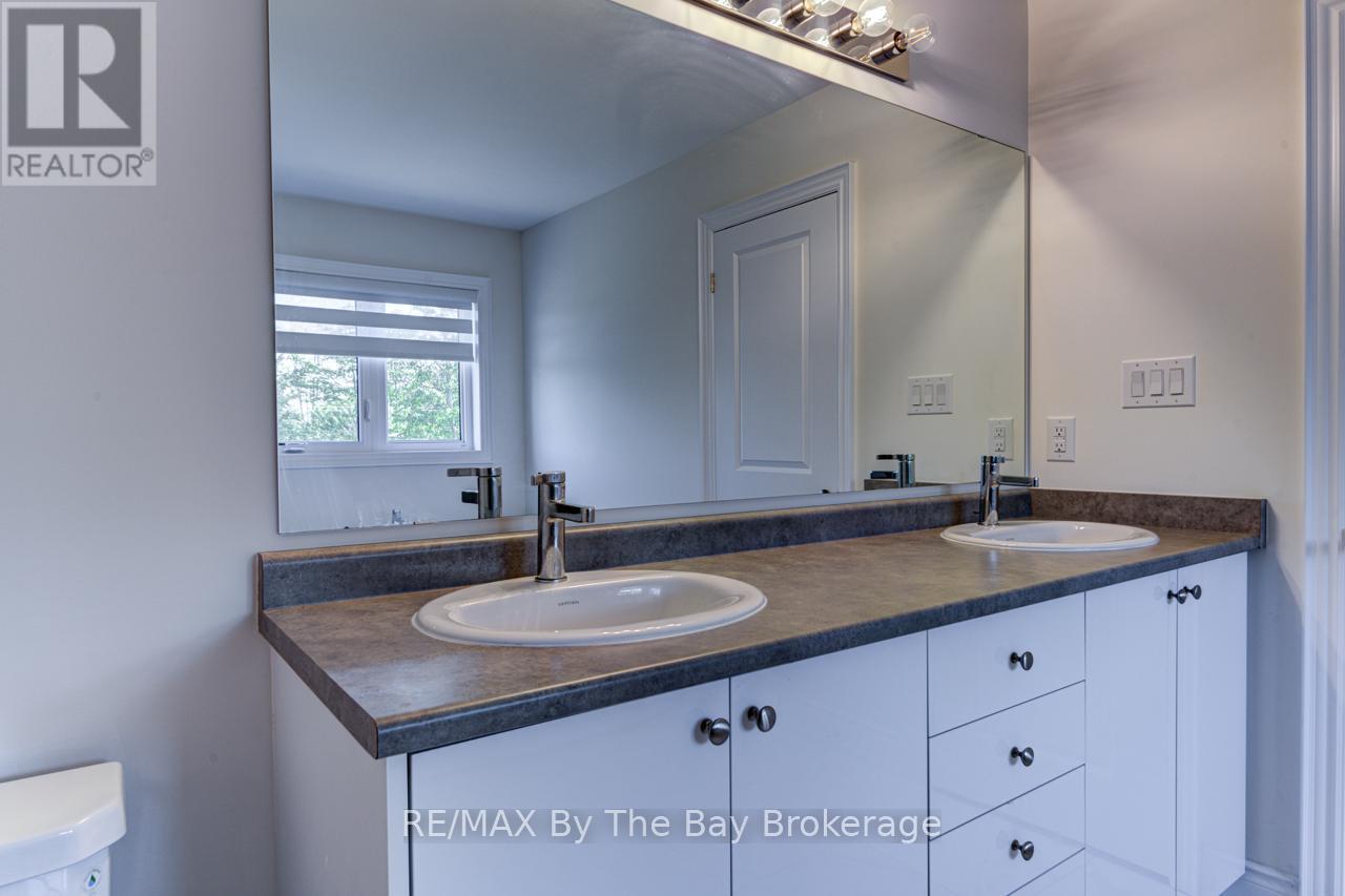 Photo 46 of 19 Beatrice Drive, Wasaga Beach ON