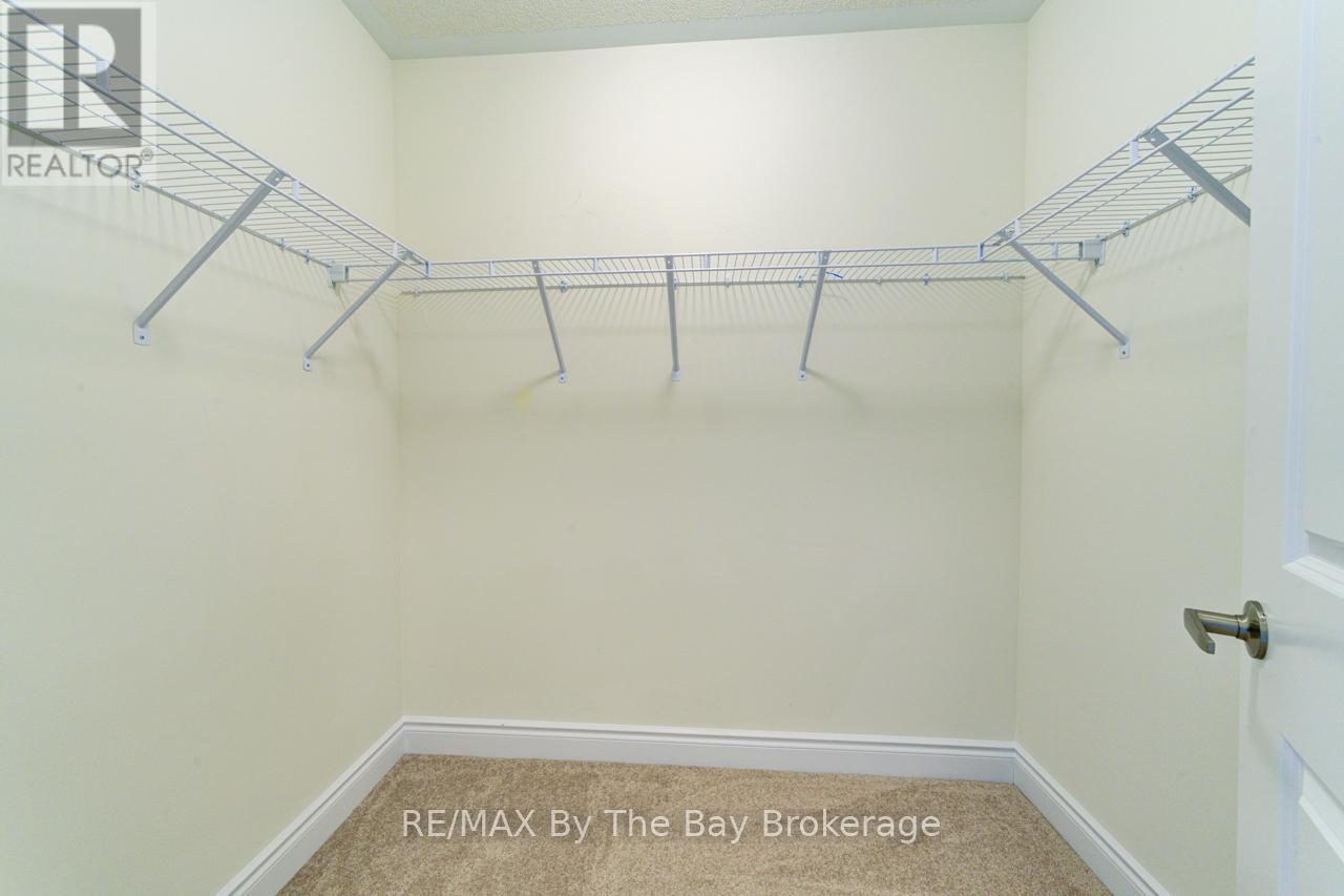 Photo 12 of 19 Beatrice Drive, Wasaga Beach ON