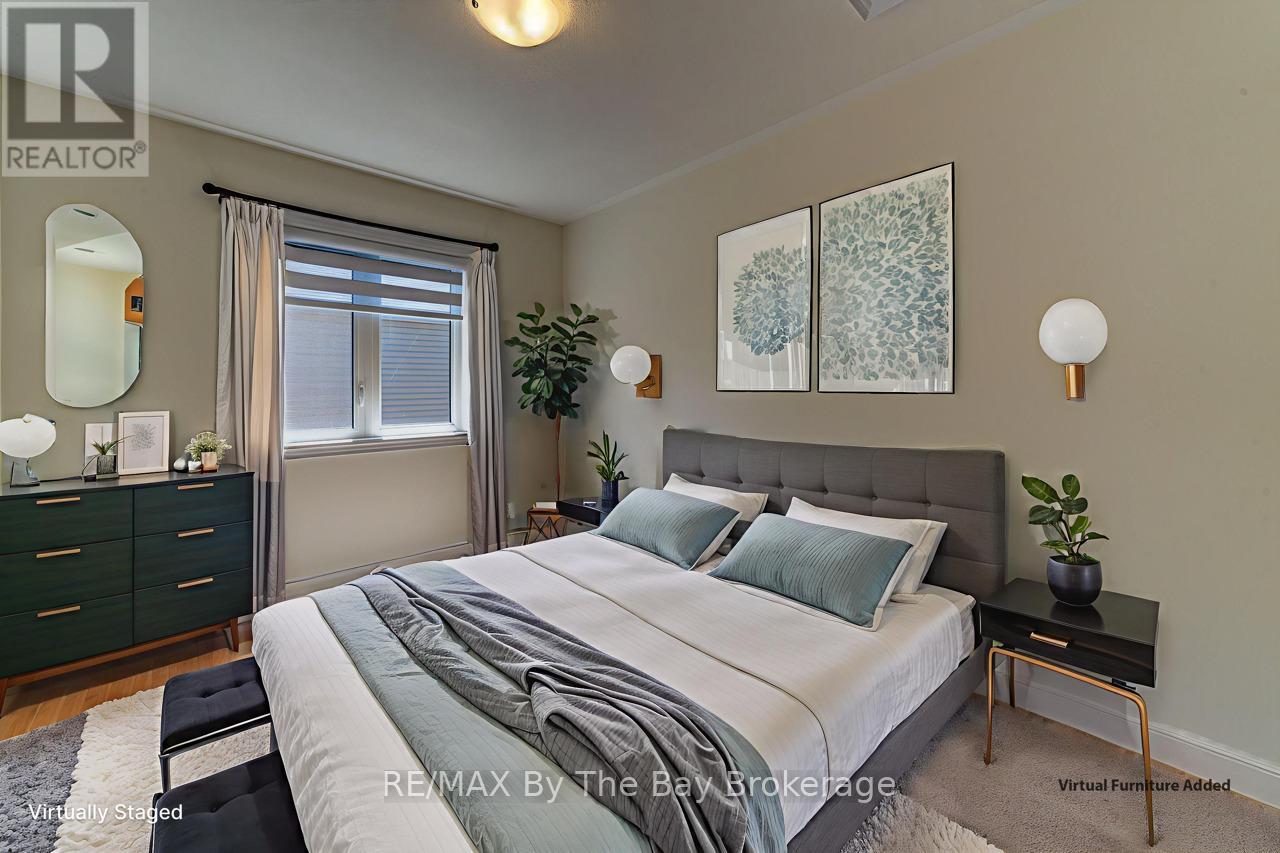 Photo 38 of 19 Beatrice Drive, Wasaga Beach ON