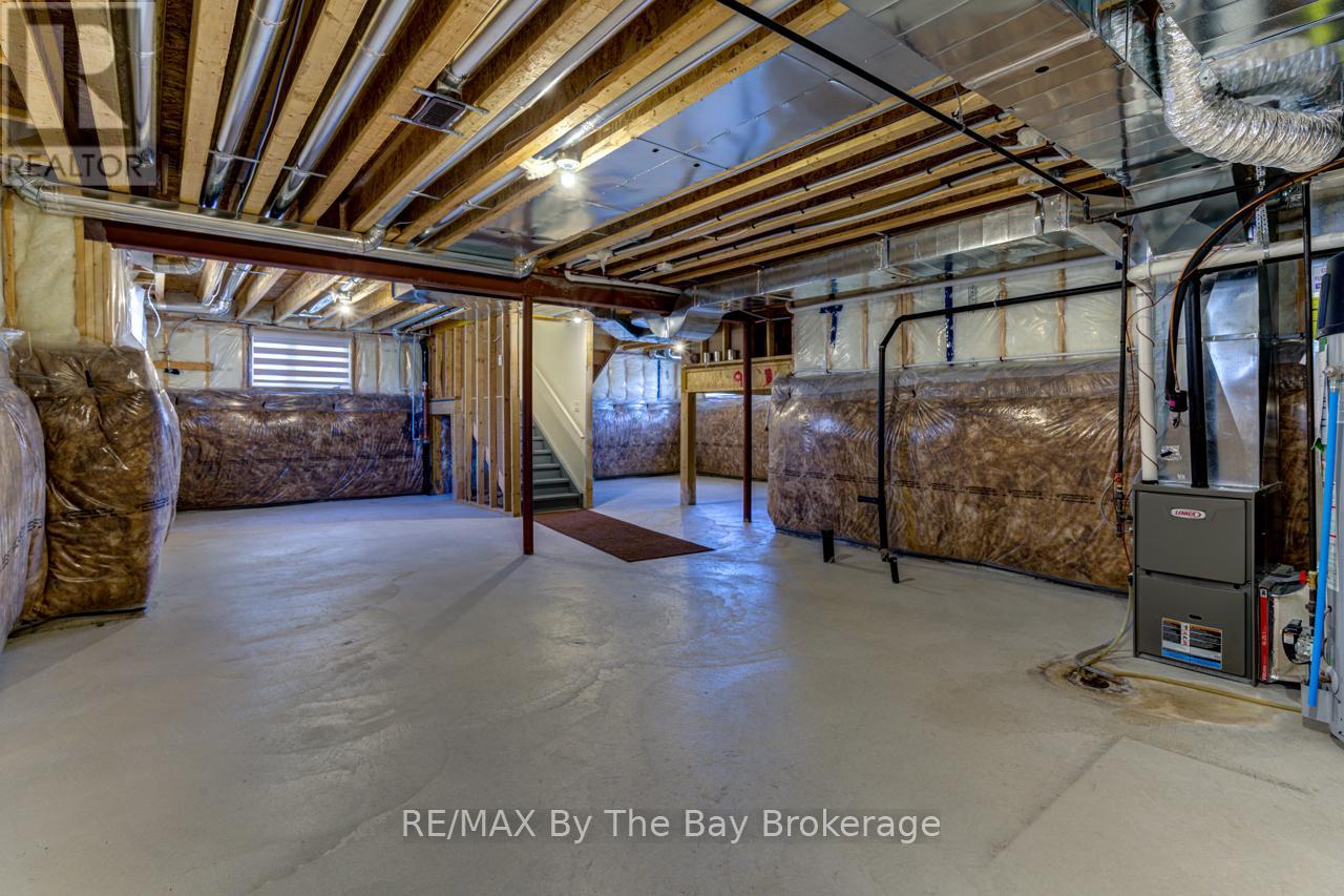 Photo 41 of 19 Beatrice Drive, Wasaga Beach ON