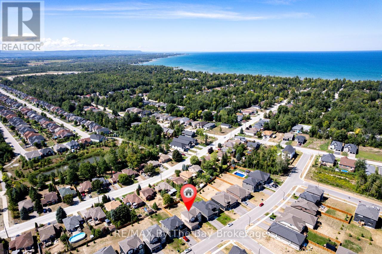 Photo 16 of 19 Beatrice Drive, Wasaga Beach ON